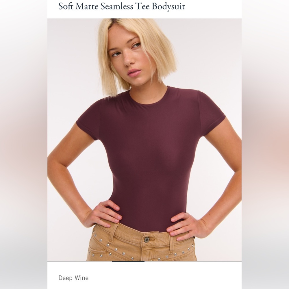 Abercrombie soft matte Seamless short sleeve Deep Wine size medium